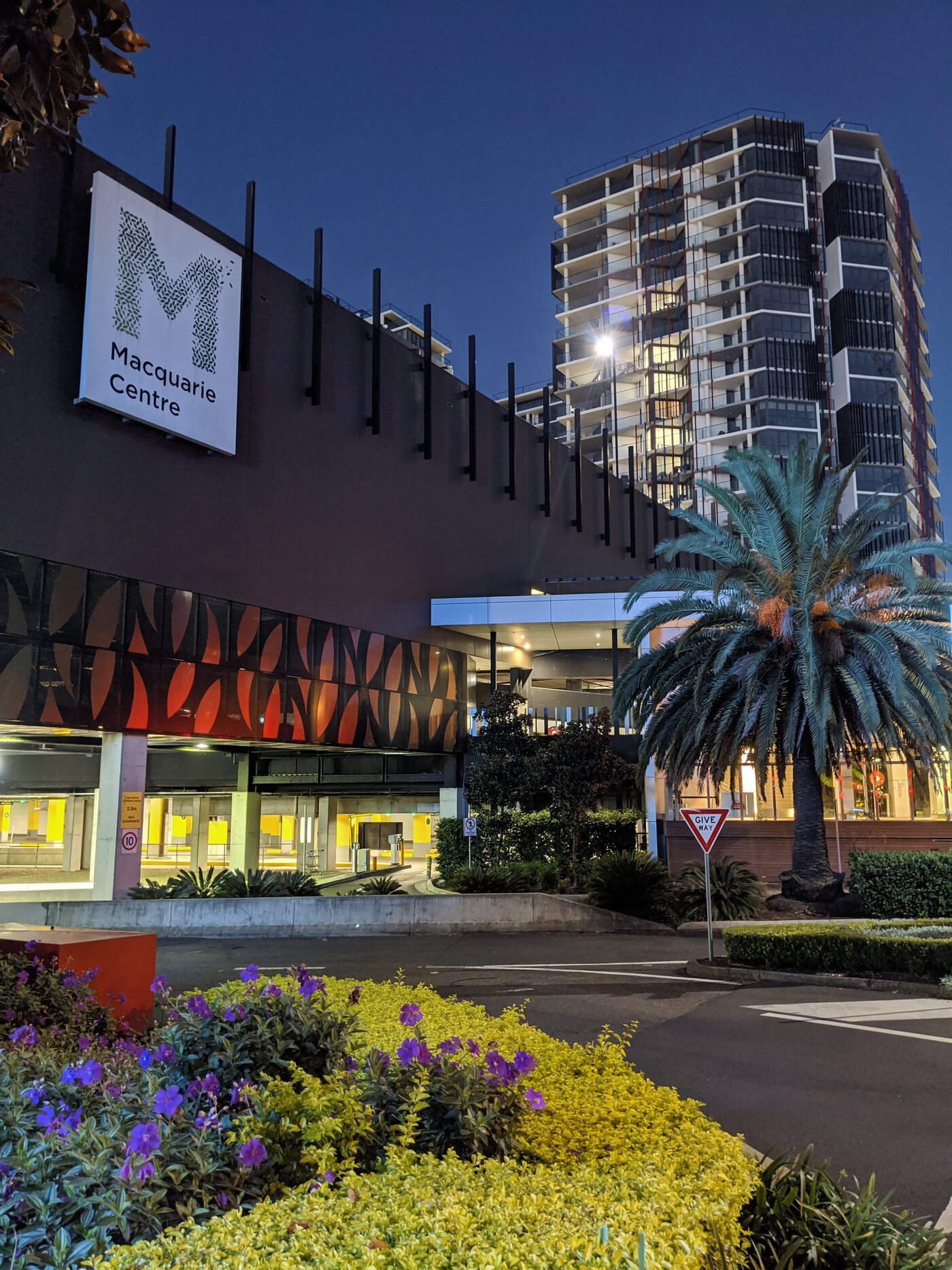 Macquarie Centre, North Ryde — retail centre